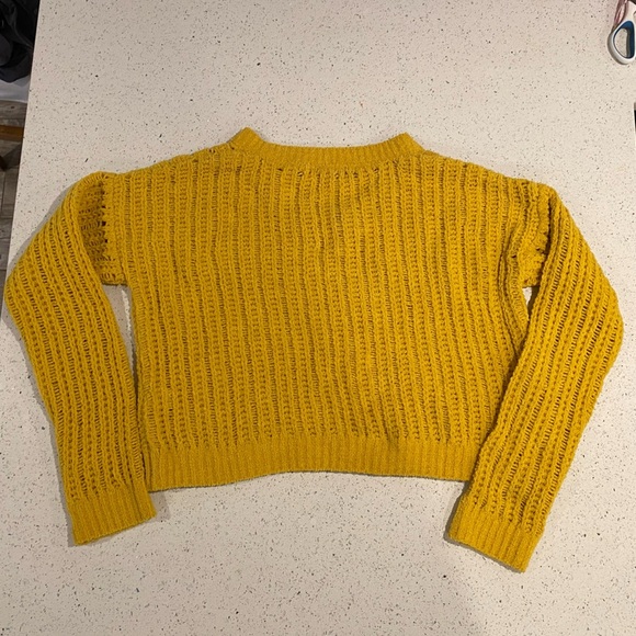 Women’s V- Neck knitted sweater - Picture 2 of 4